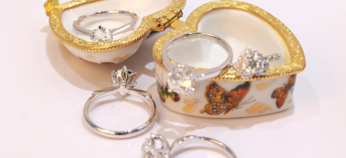 Vintage vs. Modern Wedding Ring Styles: A Detailed Comparison