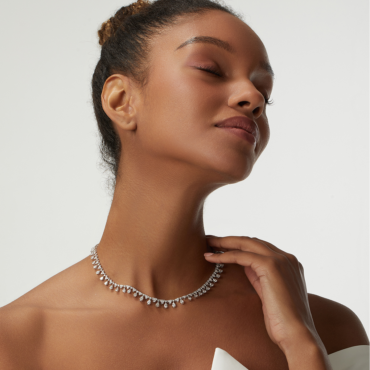  9 Carat Total Weight Mixed Cut Graduating Lab Grown Diamond Dangle Necklace in 18k White Gold