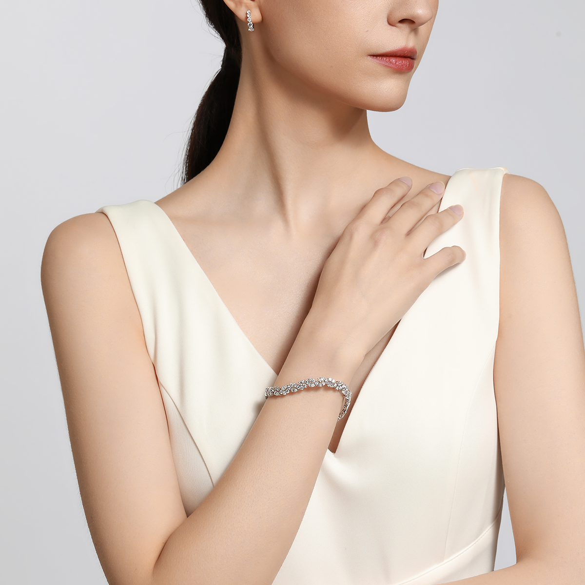 9 Ct. Tw. Fancy Mix Shape Lab Grown Diamond Bracelet In 18k White Gold 