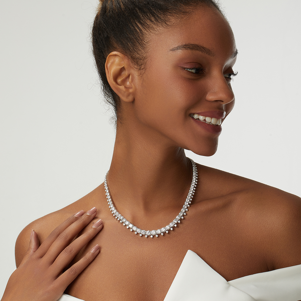 34 Carat Total Weight Graduated Round Cut Lab Grown Diamond Riviera Necklace in 18k White Gold