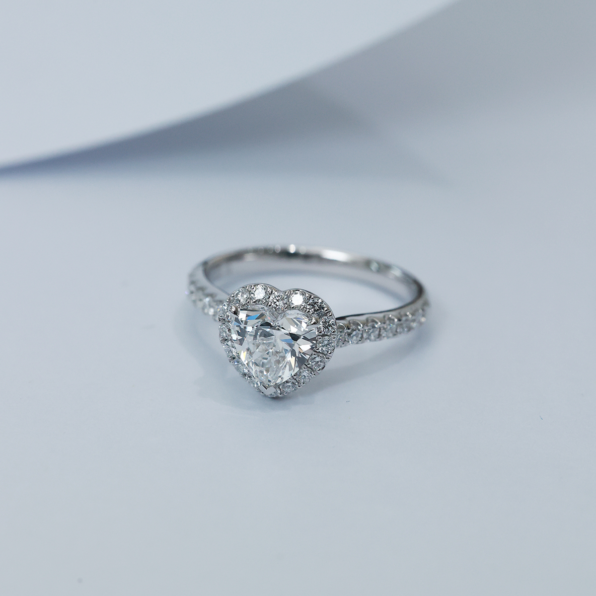 IGI Certificated 1 Carat Heart Cut Lab Grown Diamond Engagement Ring in 18k White Gold (1.3 Ct. Tw)