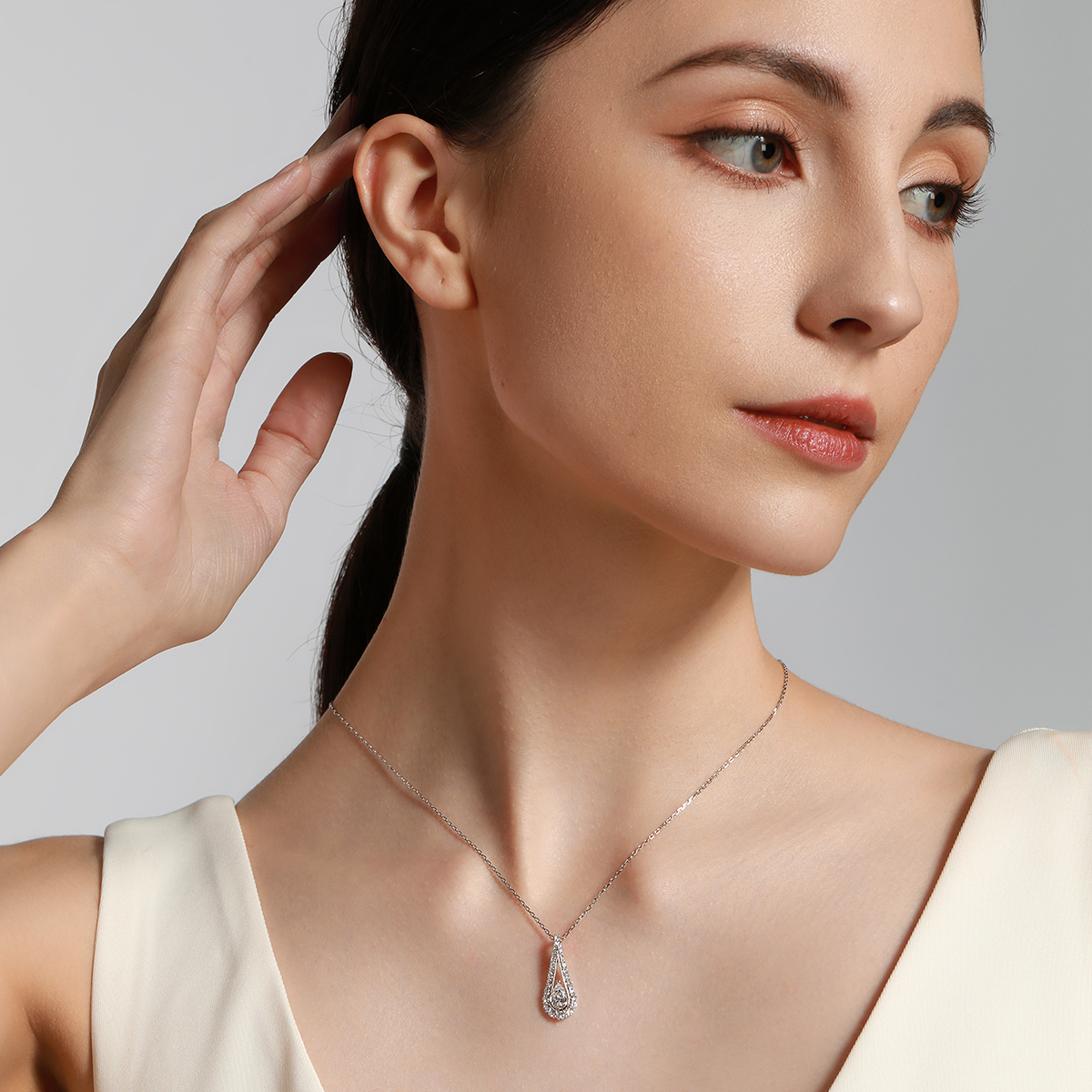 1 Carat Total Weight Pear Cut Lab Grown Diamond Tear Drop Pendant (Chain Exclude)-Light Mark