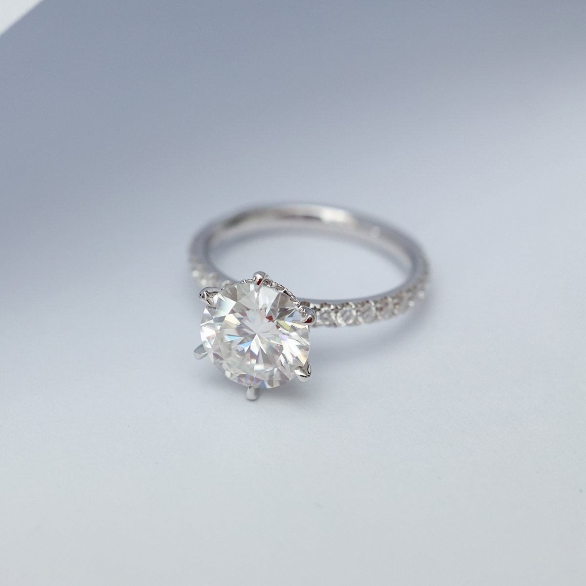 IGI Certificated 3 Carat Round Cut Lab Grown Diamond Engagement Ring In 18k White Gold (3.5 Ct. Tw)