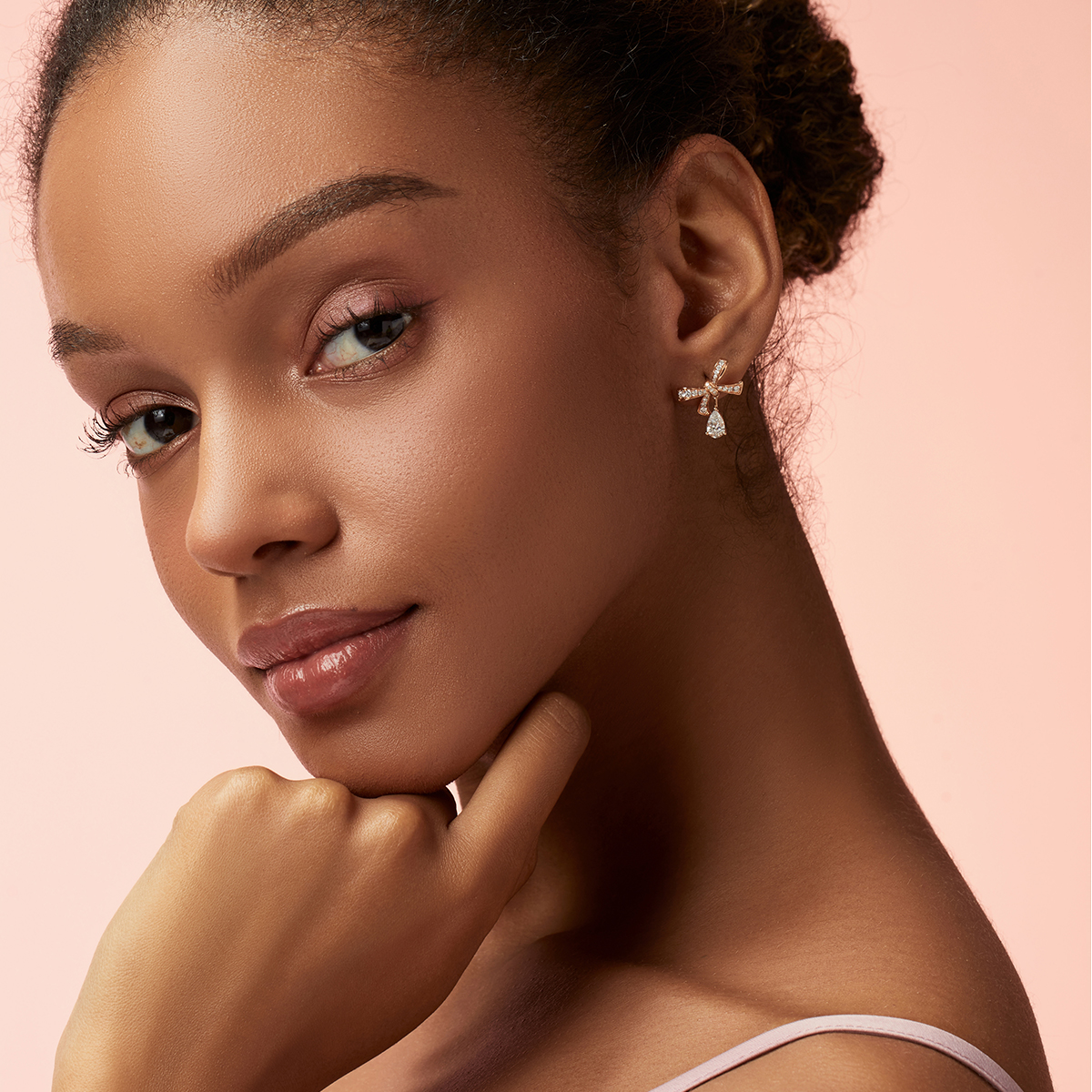 1.2 Carat Total Elegant Diamond Ribbon Bow with Pear Cut Drop Diamond Stud Earring in 18k Rose Gold 