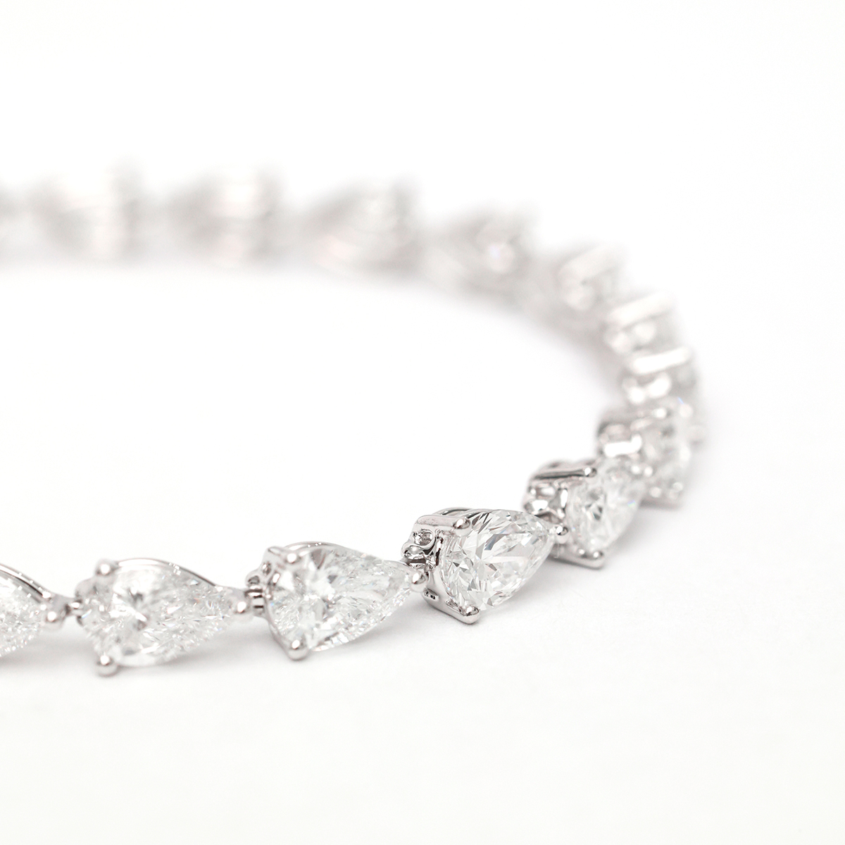 9.8 Carat Total Weight Pear Cut Lab Grown Diamond Tennis Bracelet in 18k White Gold