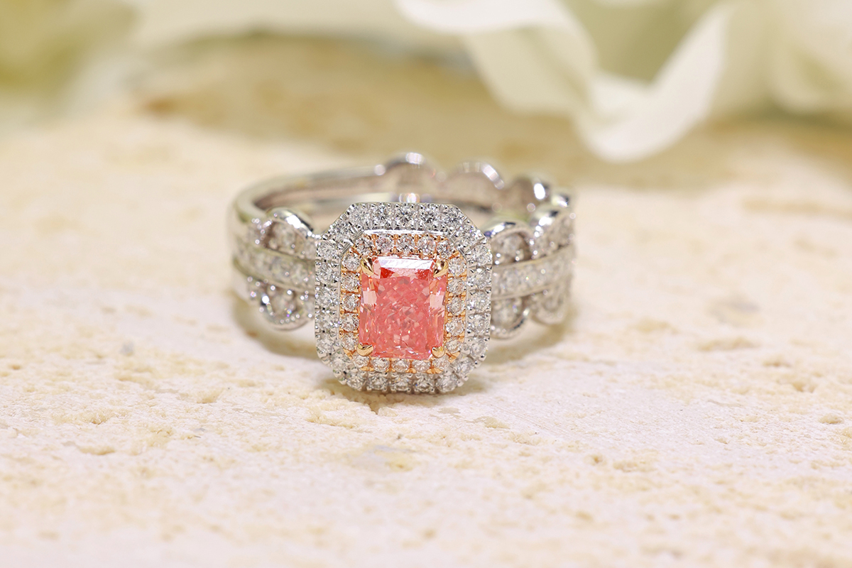 Elevate Your Style: Color Cohesion Tips for Harmonious Diamond Sets