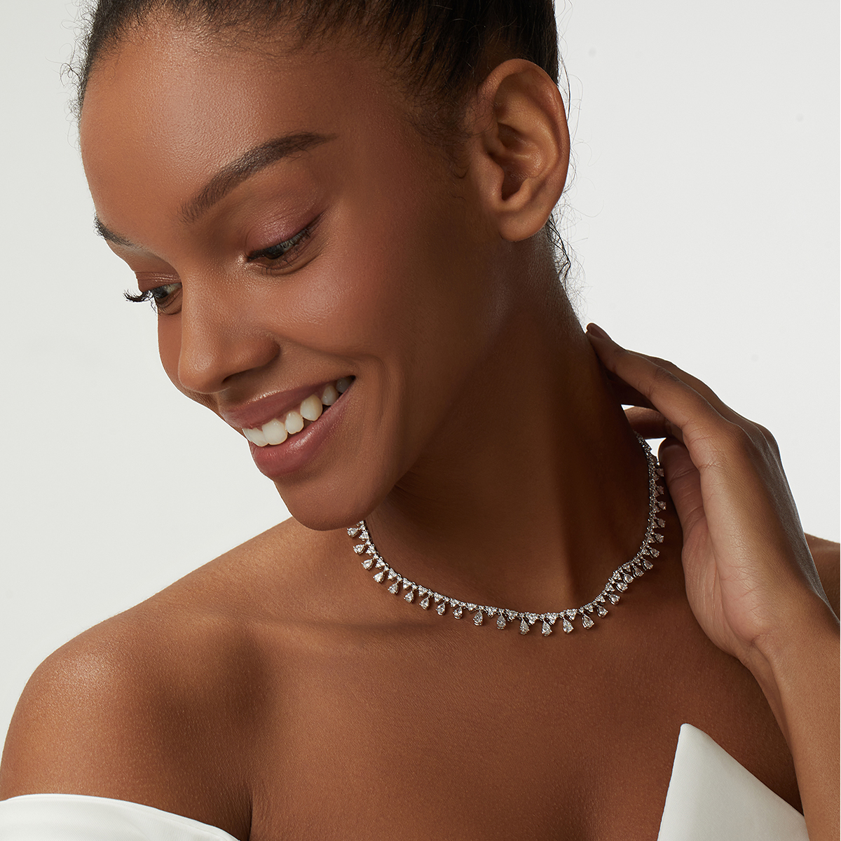  9 Carat Total Weight Mixed Cut Graduating Lab Grown Diamond Dangle Necklace in 18k White Gold