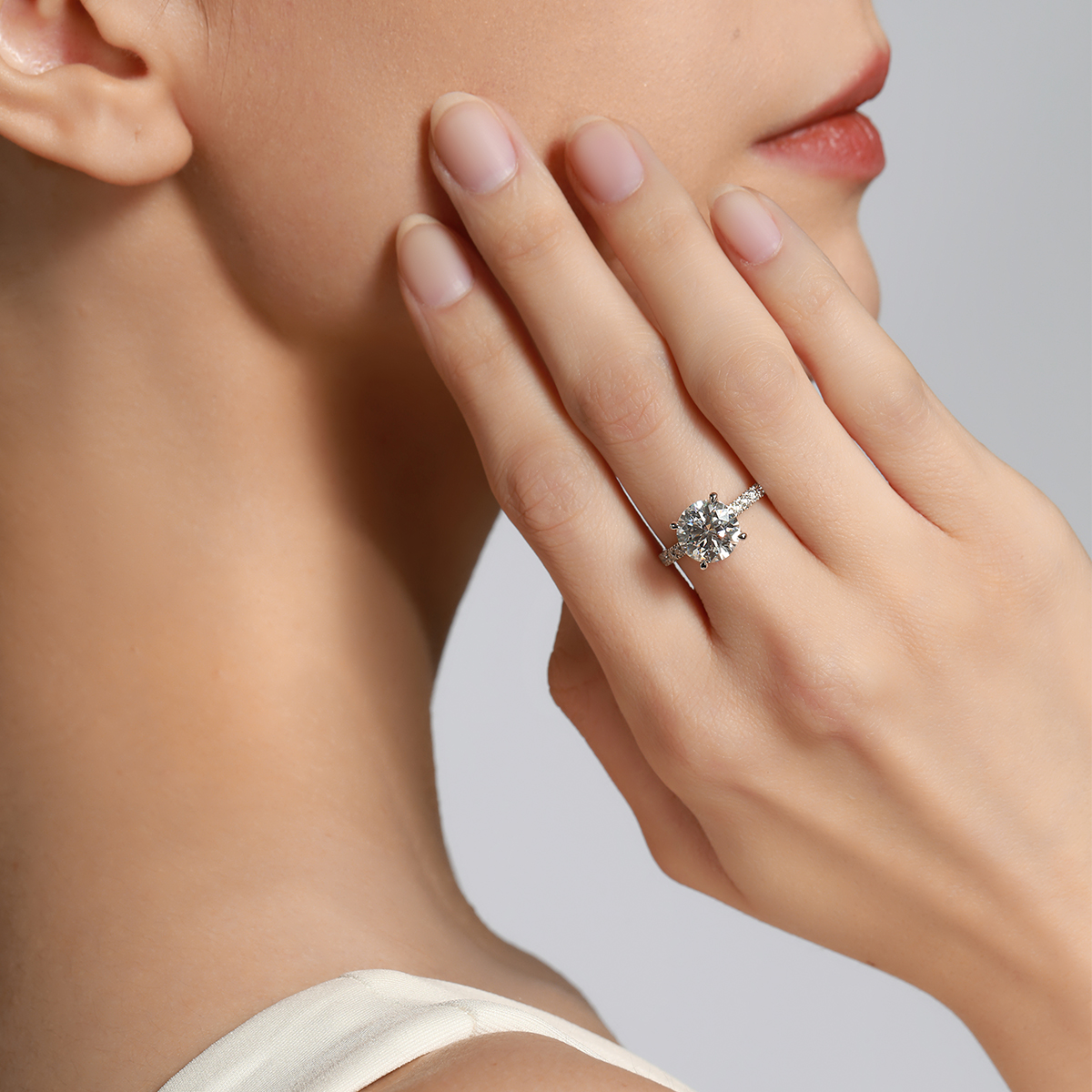 IGI Certificated 3 Carat Round Cut Lab Grown Diamond Engagement Ring In 18k White Gold (3.4 Ct. Tw)