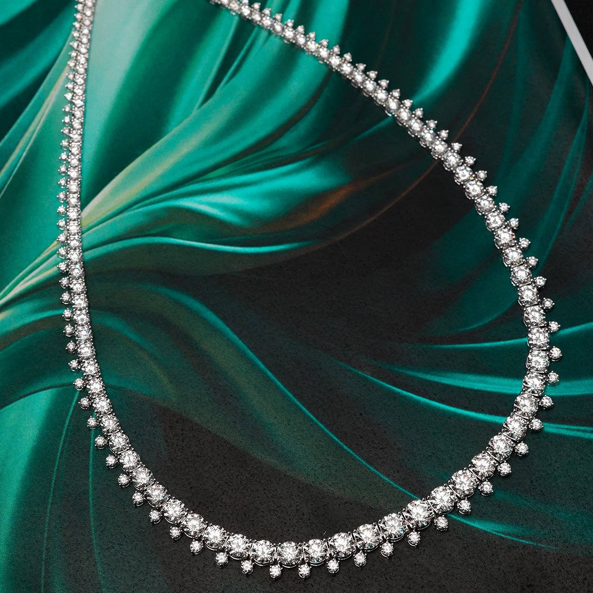 34 Carat Total Weight Graduated Round Cut Lab Grown Diamond Riviera Necklace in 18k White Gold