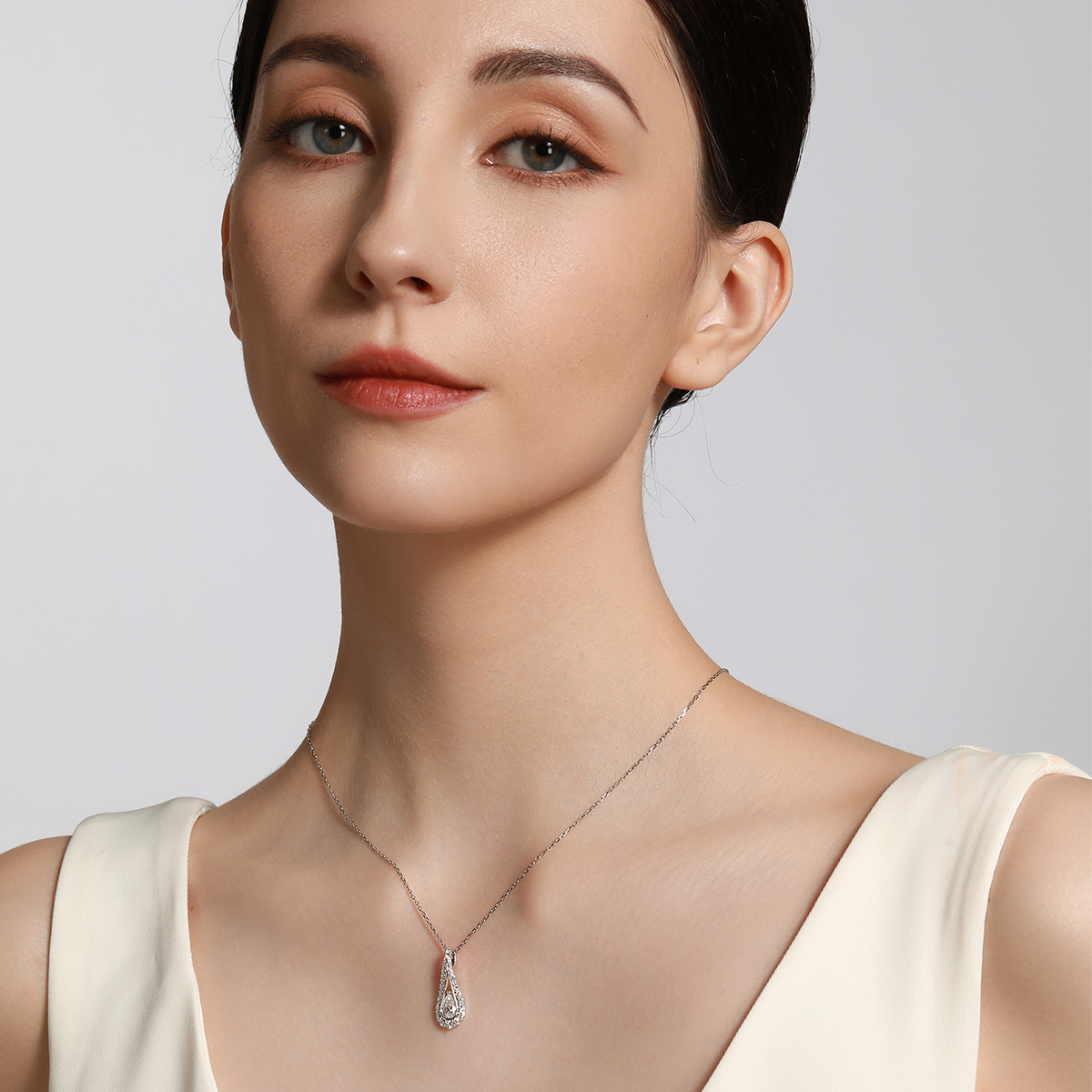 1 Carat Total Weight Pear Cut Lab Grown Diamond Tear Drop Pendant (Chain Exclude)-Light Mark