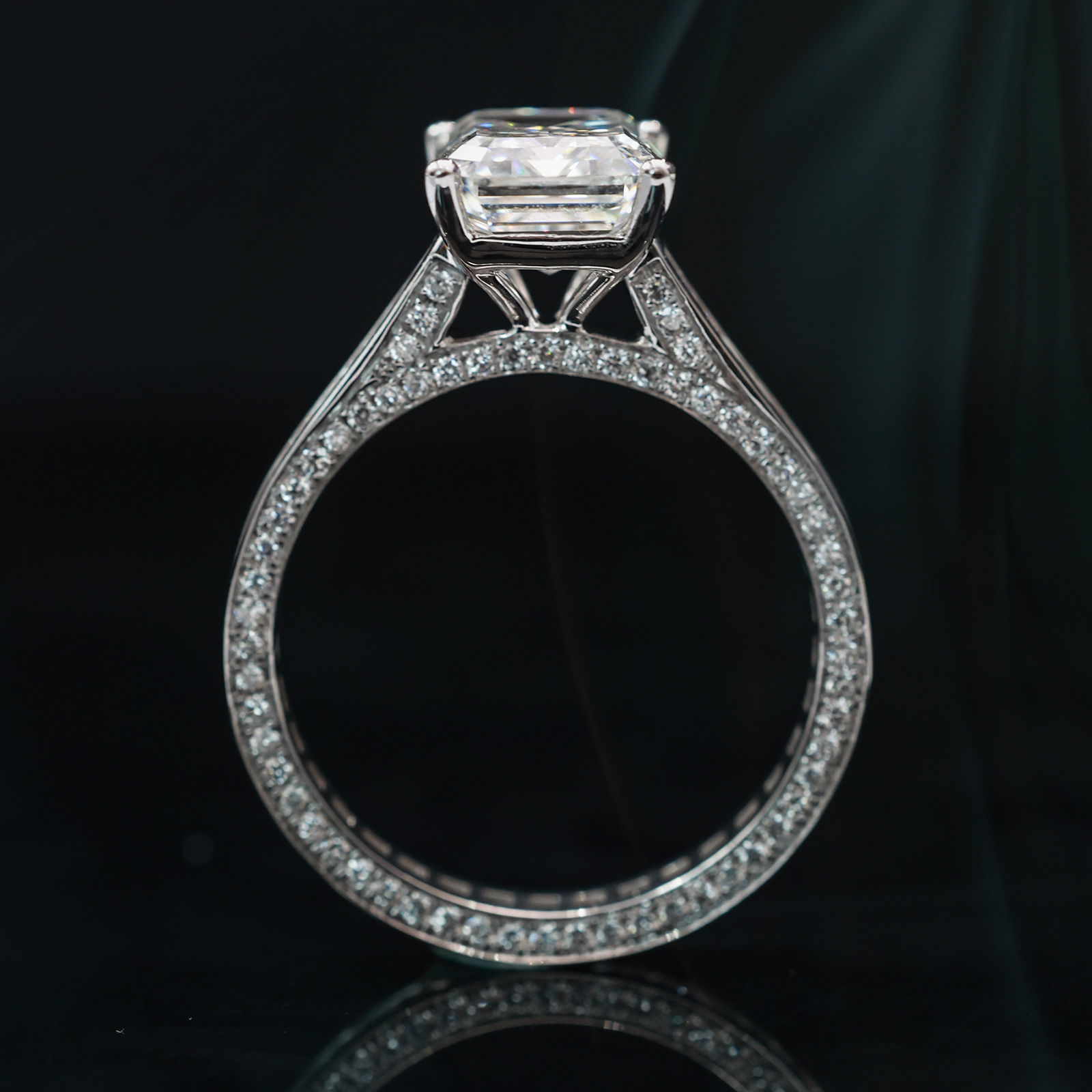 IGI Certificated 3 Ct. Oval Cut Three Stone Lab Grown Diamond Engagement Ring (4.9 Ct. tw.)