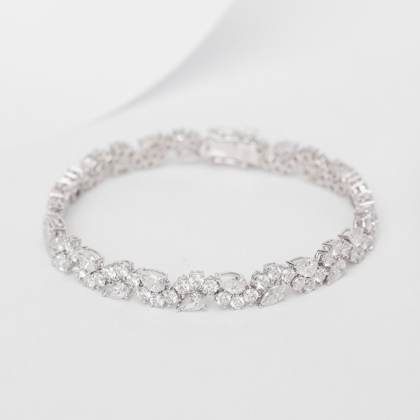 LMBW0002  9 Ct. Tw. Fancy Mix Shape Lab Grown Diamond Bracelet In 18k White Gold 