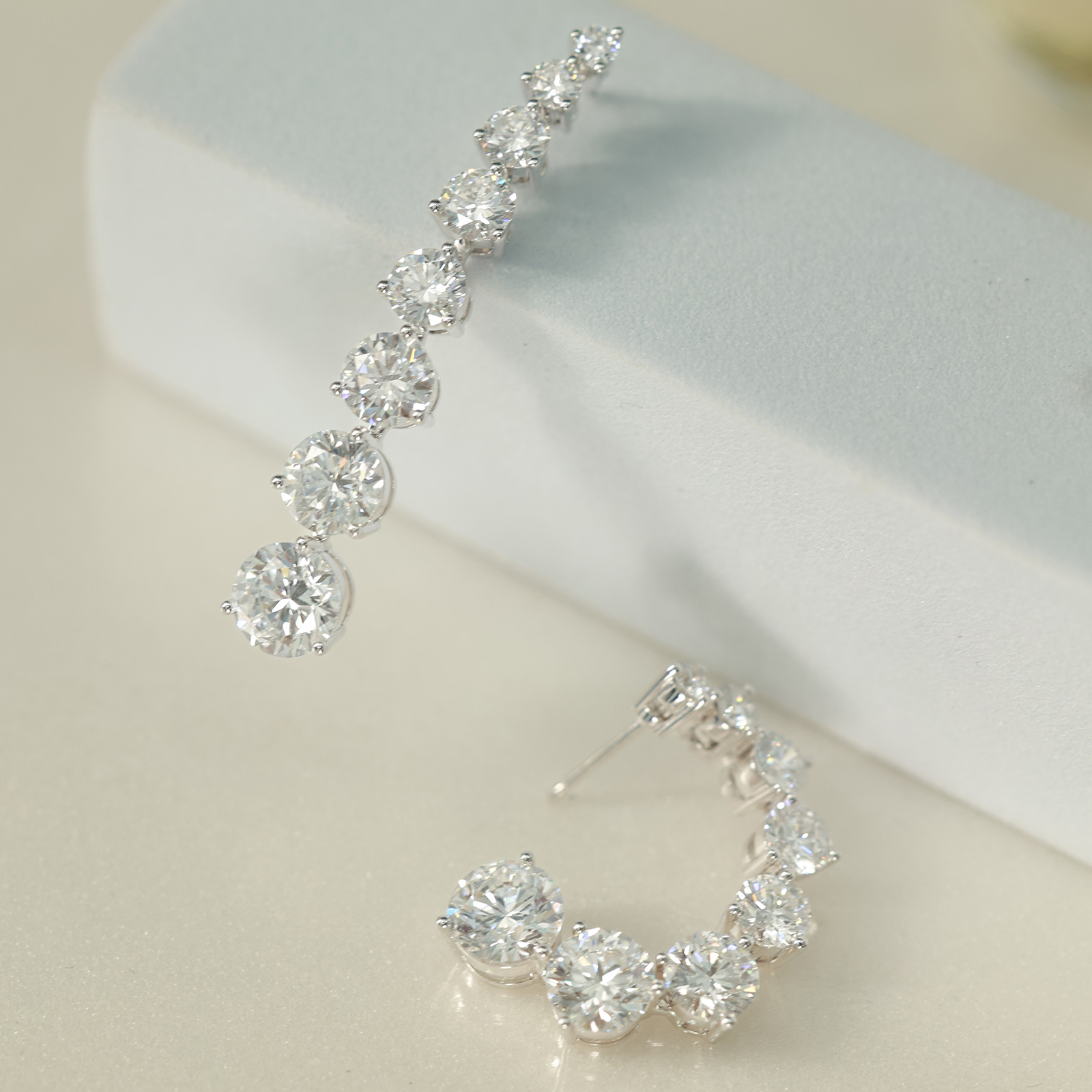 LMEW0003  Round Shape 8 Stone Lab Grown Diamond Liner Drop Earring in 18k White Gold (6.8 ct. tw.)