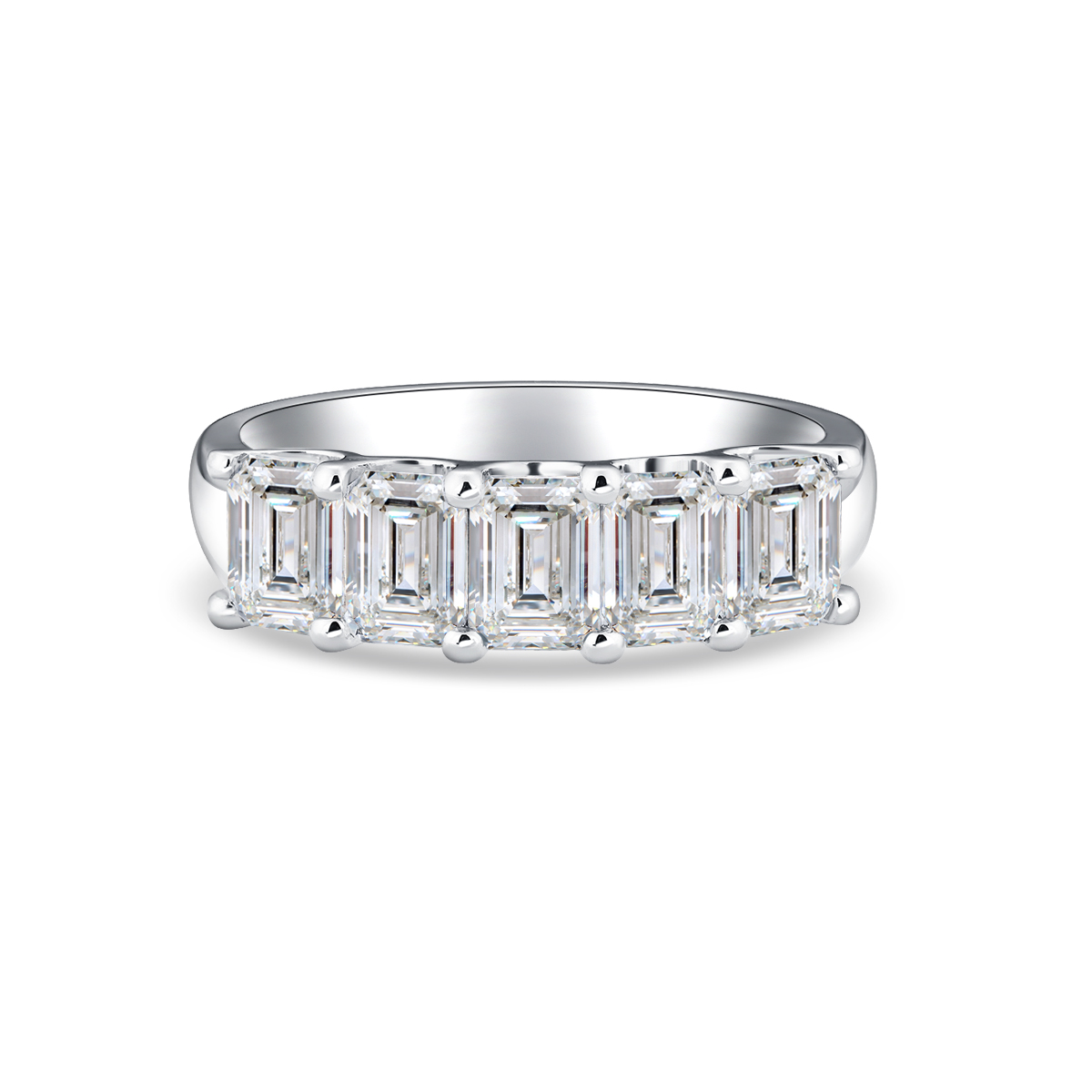 Diamond Jewelry in Streetwear