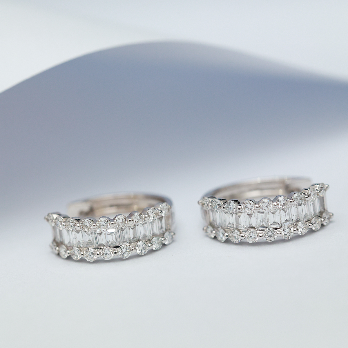 Day to Night Glam: Is Diamond Jewelry the Ultimate Transitioning Accessory?