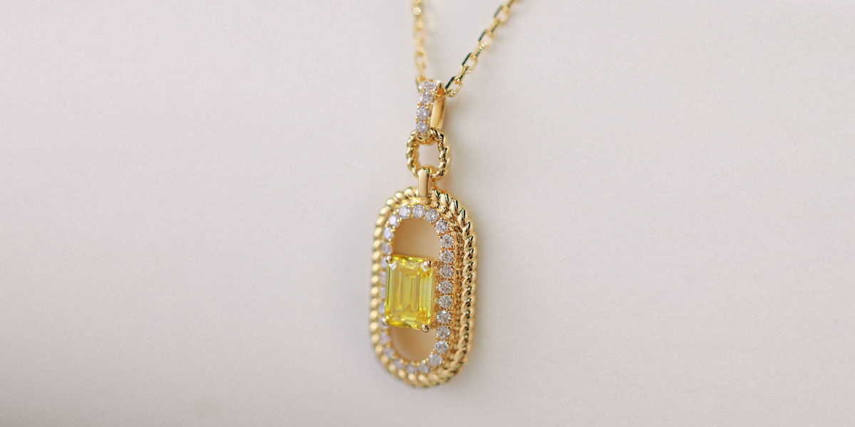 Top Tips for Traveling with Diamond Jewelry