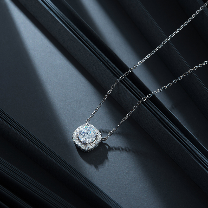 Halo Round Cut Lab Grown Diamond Pendant Necklace in 18k Gold ( 0.3 Ct Tw)