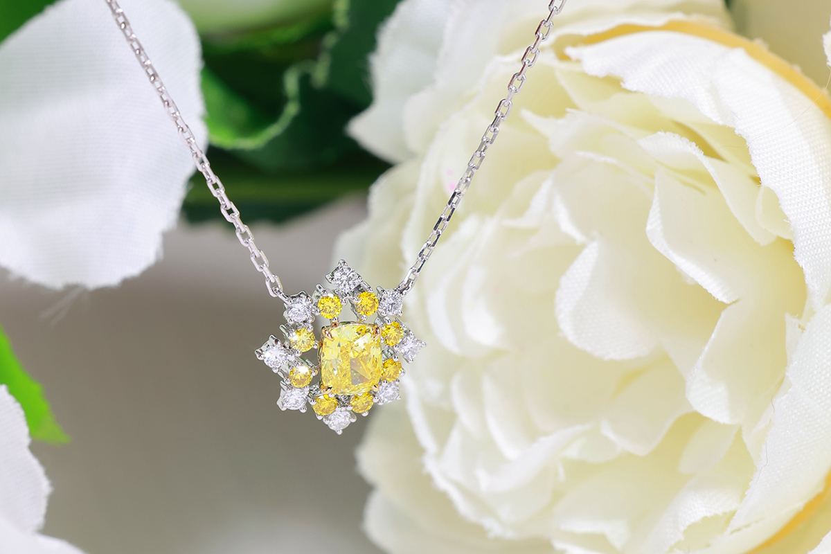 Comparing Diamond Shapes for the Perfect Pendant