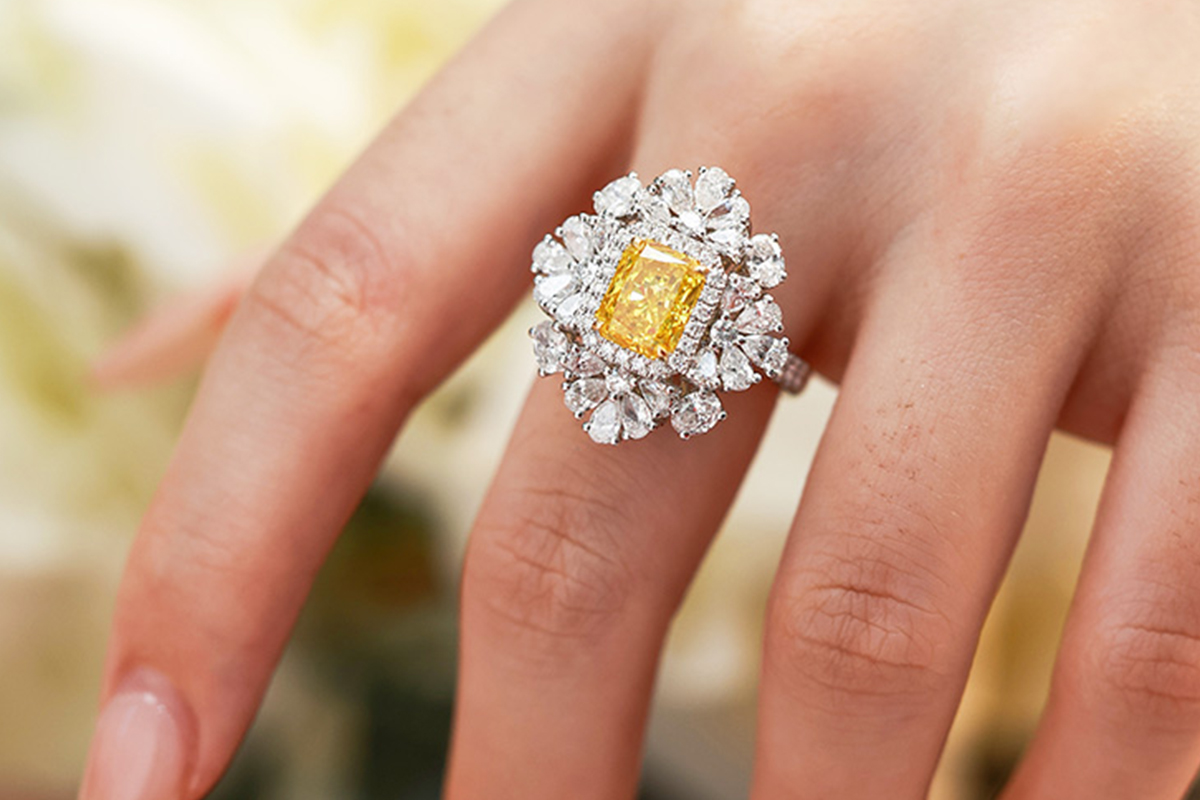 Boho-Chic Diamond Jewelry: Elevate Your Wedding Look