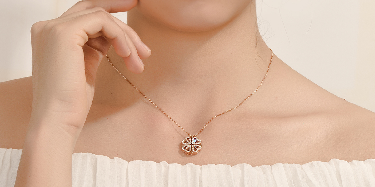 A Guide to Different Diamond Necklace Settings