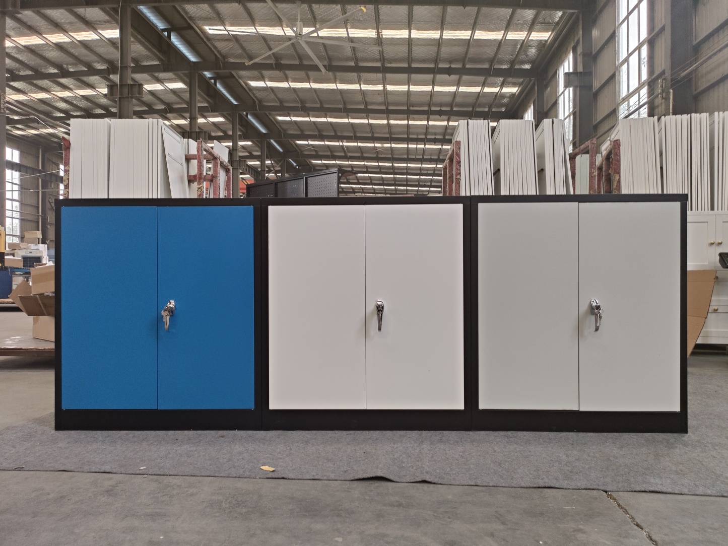 Handle low cabinet new black frame blue doo把手矮柜新黑框蓝门