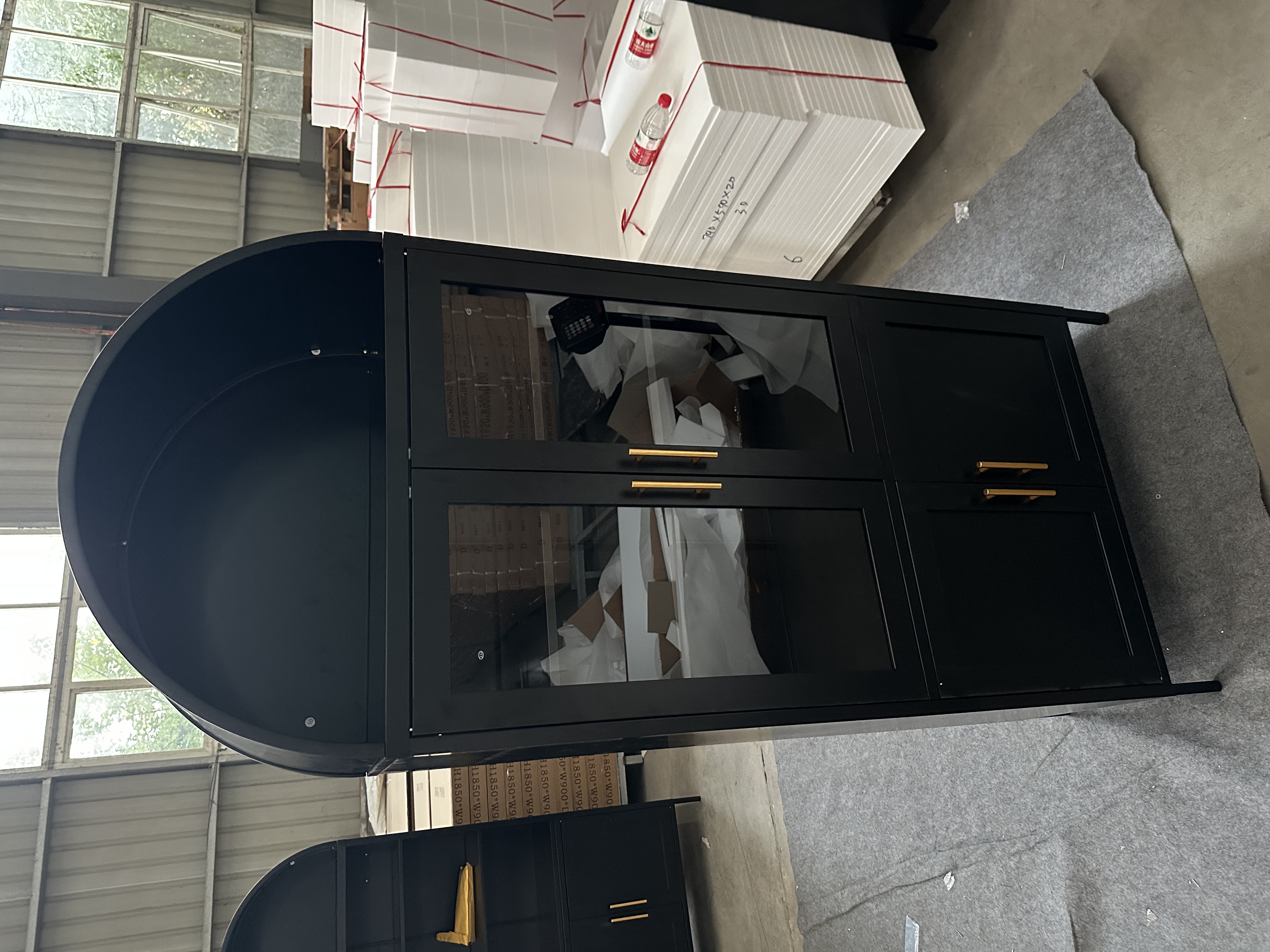 Arch on glass under iron open cabinet black拱上玻下铁对开柜黑