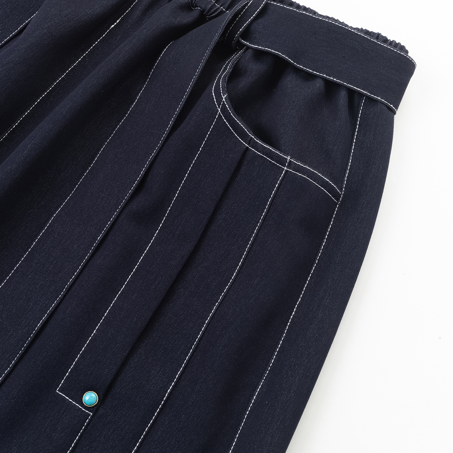 Men's Casual Pants with a Lazy Aesthetic and Line Lengthening Visuals