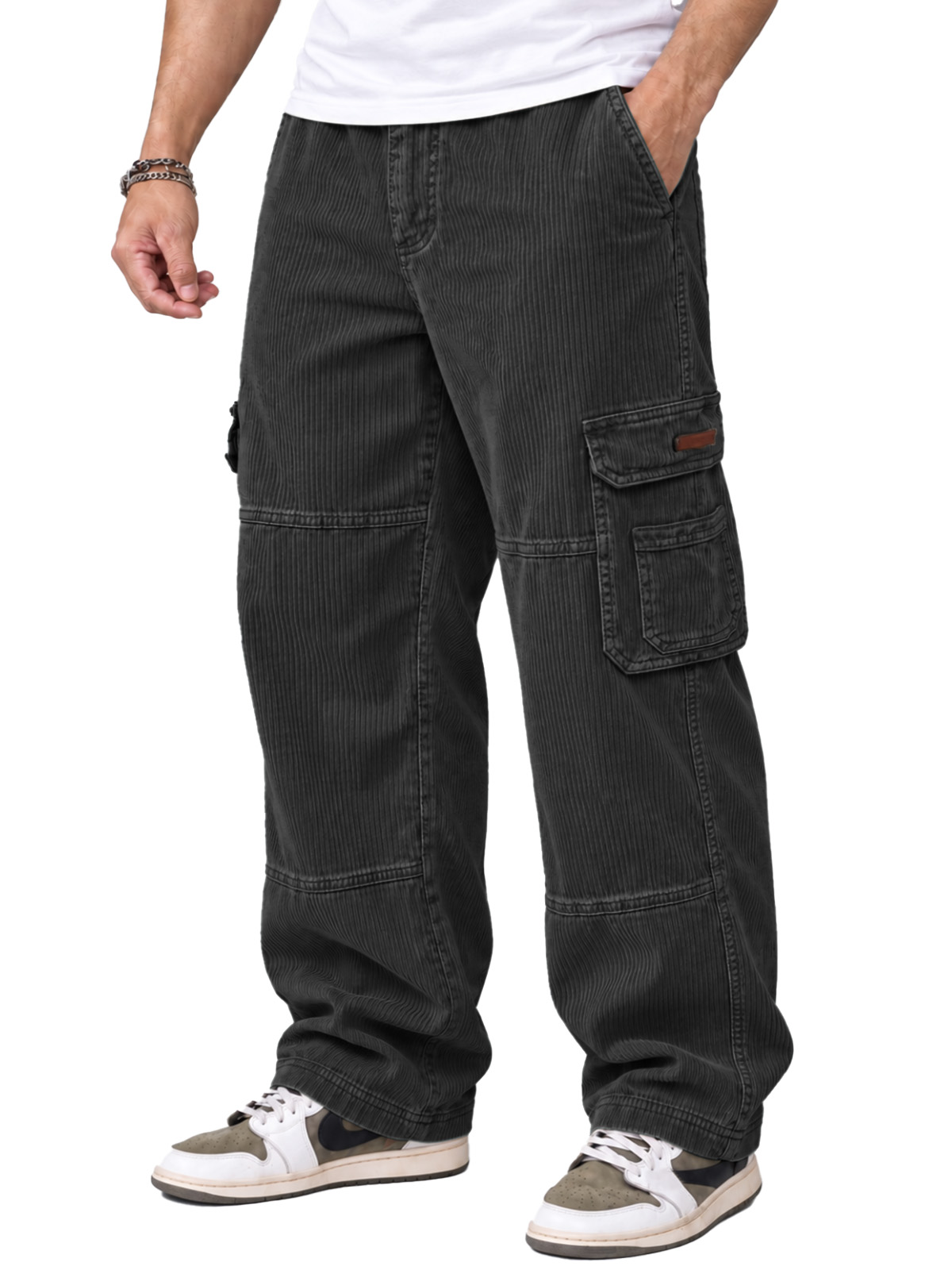 Men’s Washed Corduroy Relaxed-Fit Utility Cargo Pants