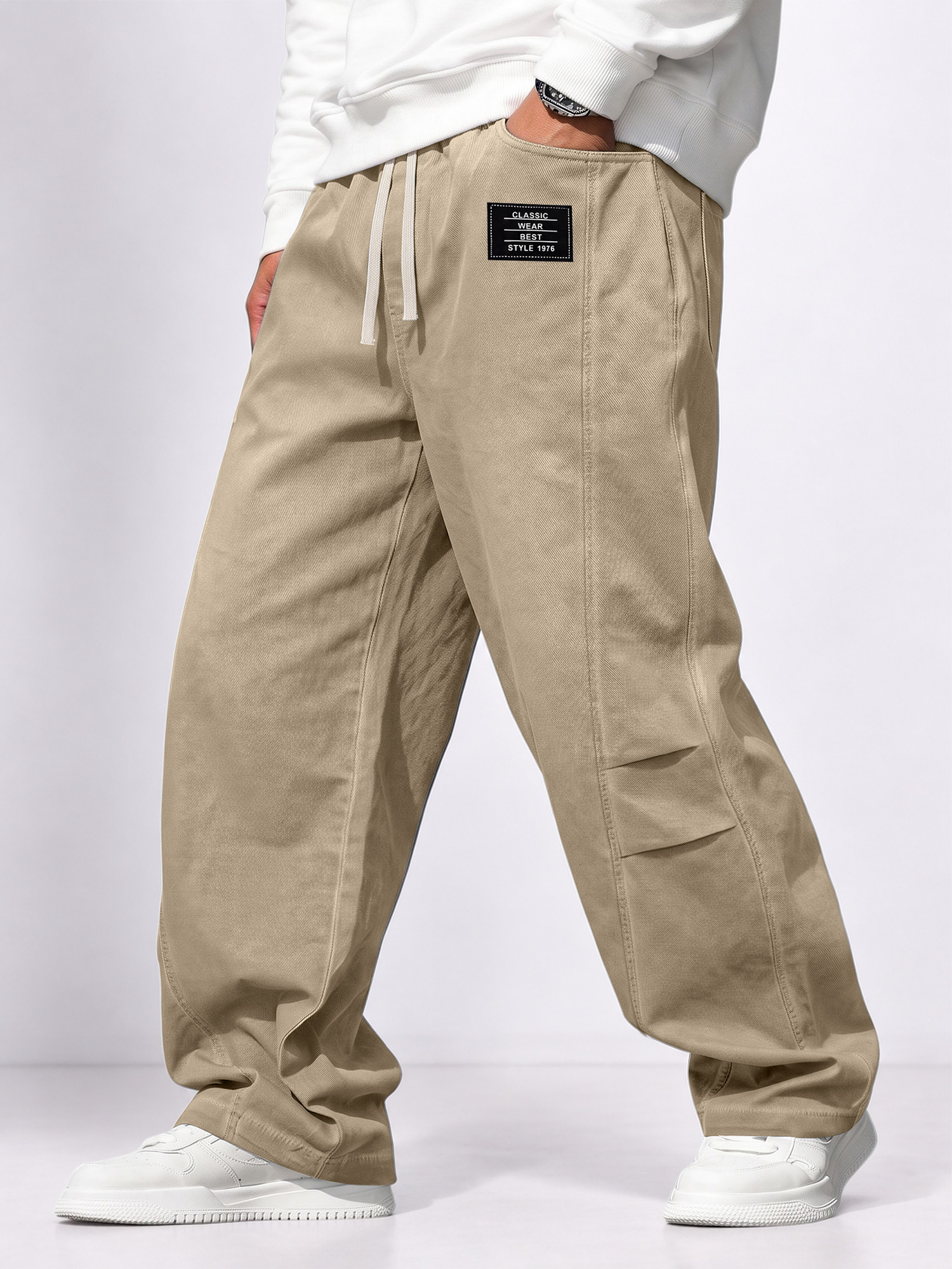 Men's Embroidered Logo Paneled Pleated Casual Trousers