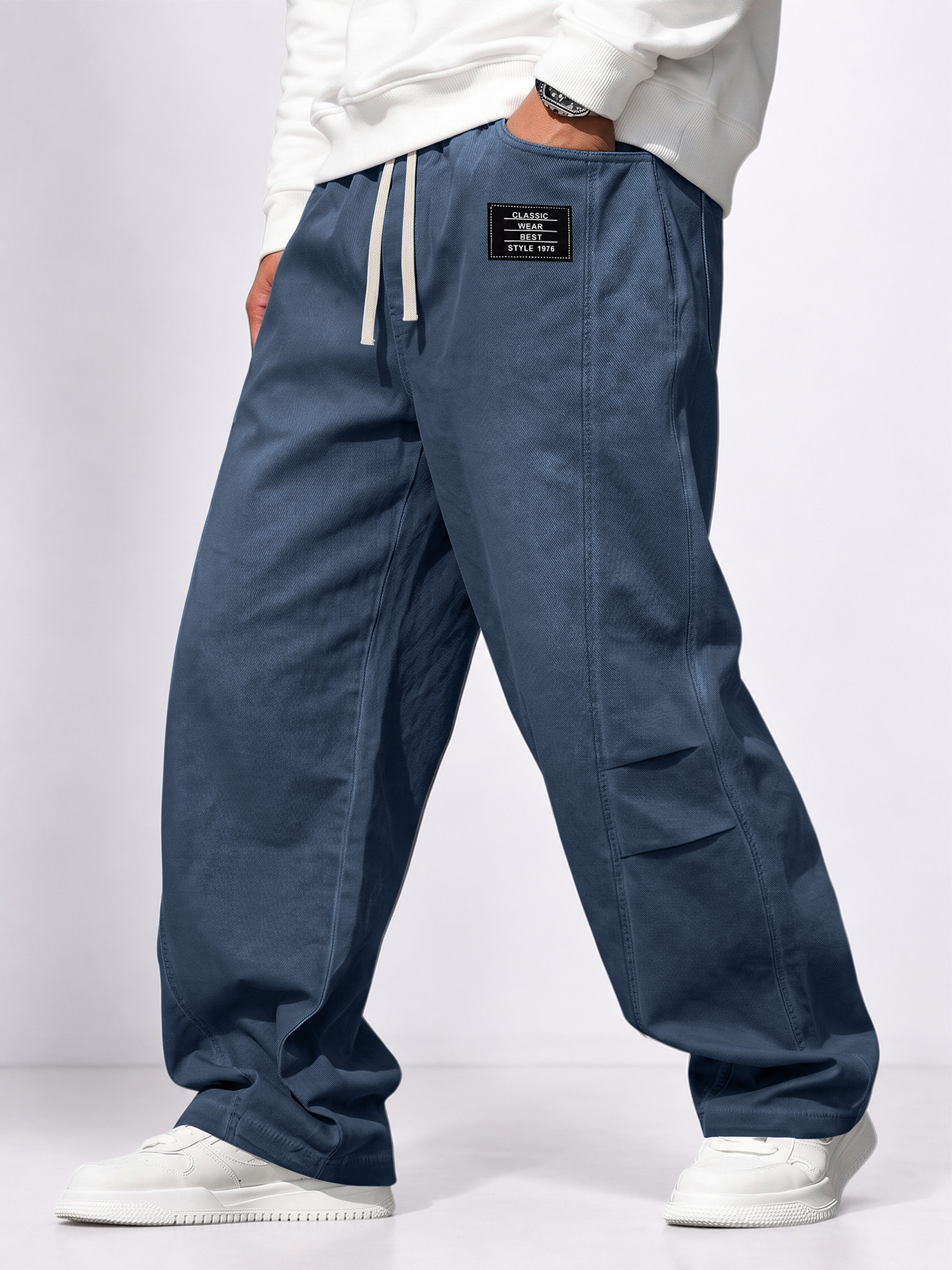 Men's Embroidered Logo Paneled Pleated Casual Trousers
