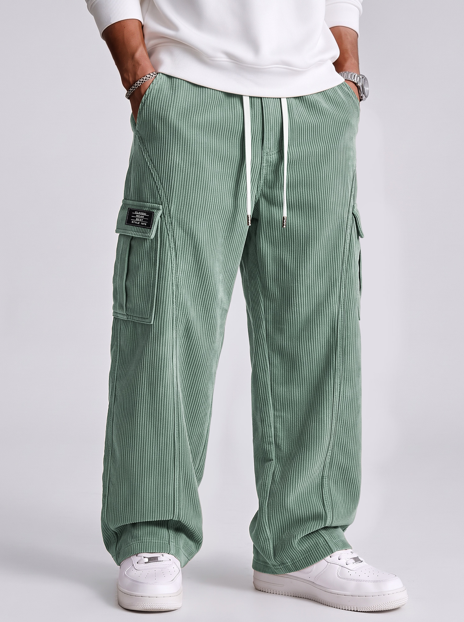 Men's Corduroy-Paneled Casual Cargo Pants with Contrast Stitching and Multiple Pockets