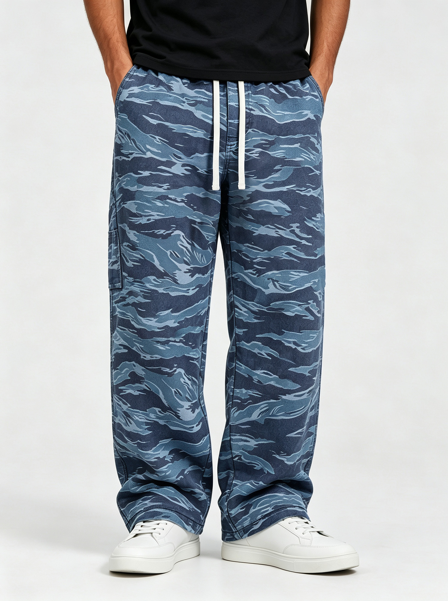 Men's Camouflage Multi-Pocket Casual Cargo Pants with Embroidered Logo