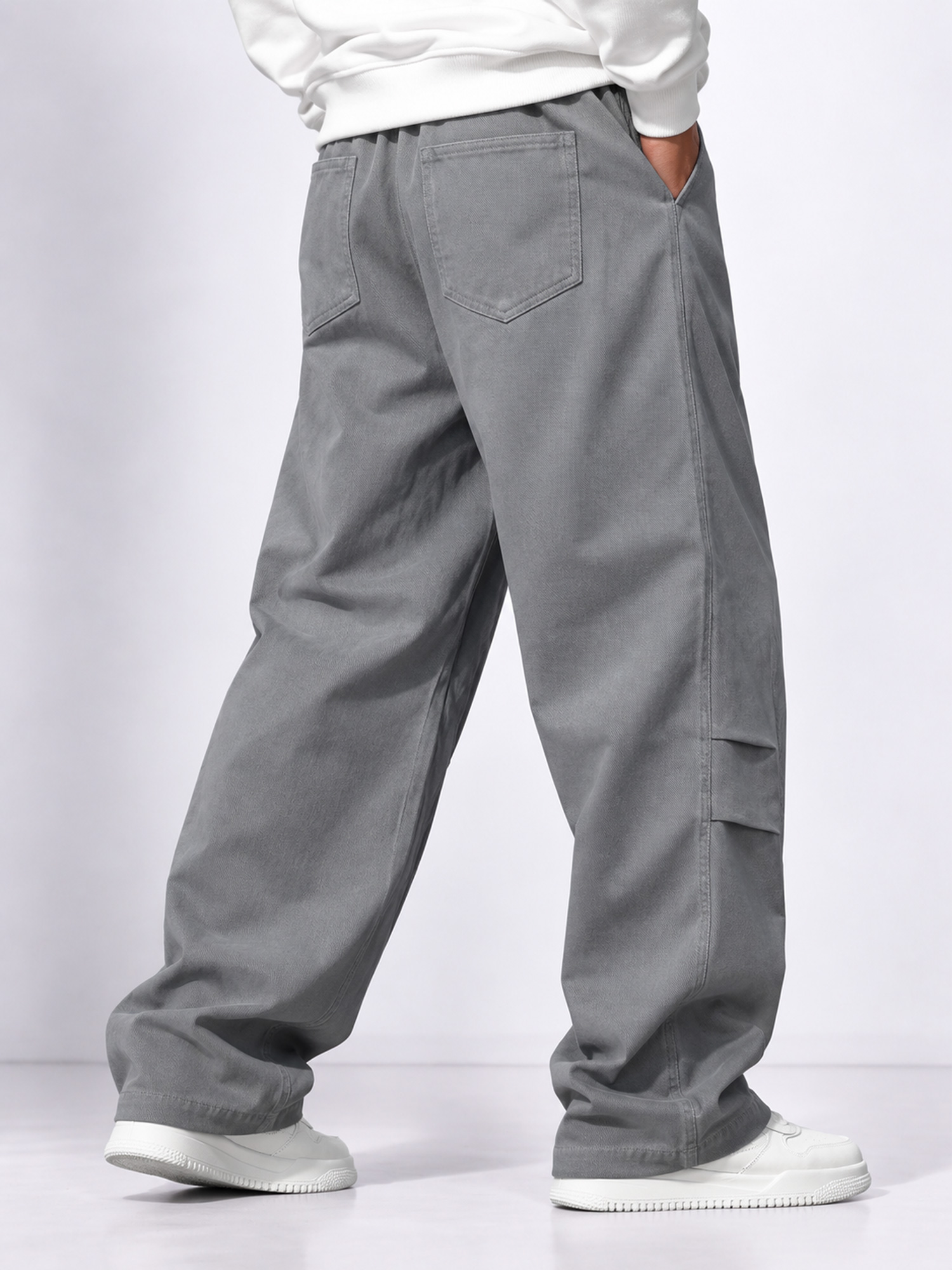 Men's Embroidered Logo Paneled Pleated Casual Trousers