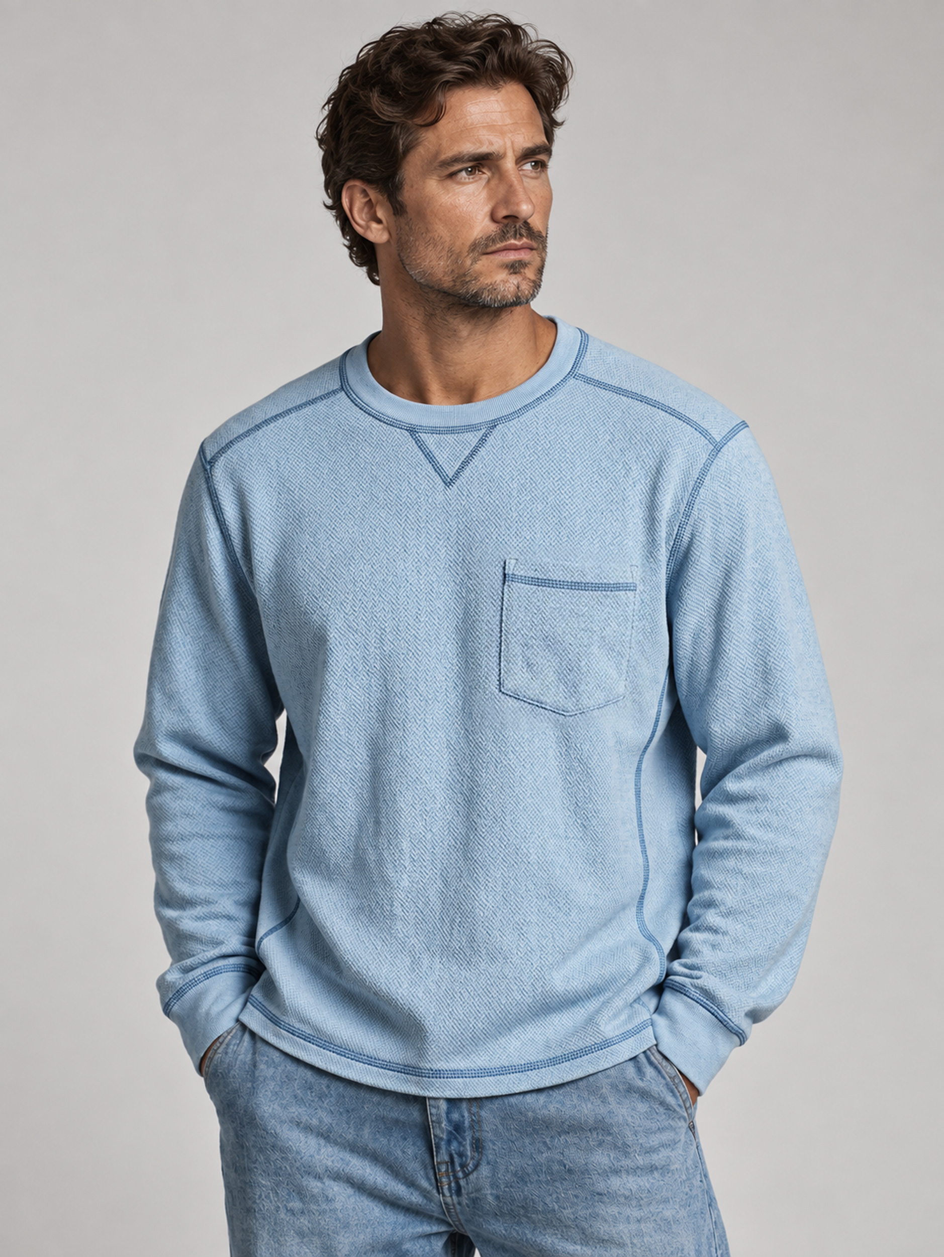 Men's Casual Long-Sleeve Crew-Neck T-Shirt with Contrast Stitching