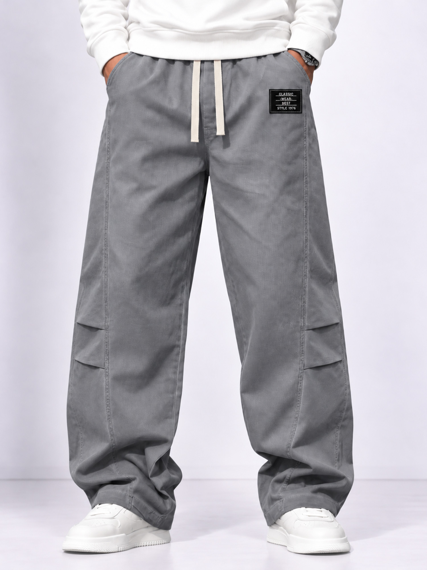 Men's Embroidered Logo Paneled Pleated Casual Trousers