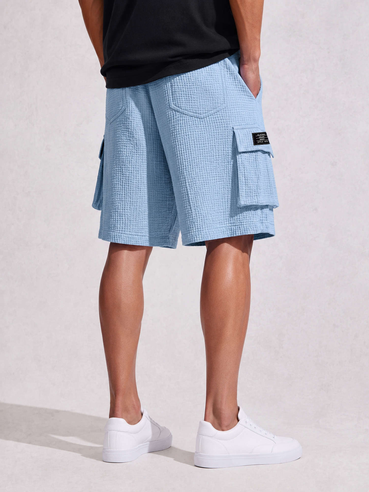 Men's Casual Multi-Pocket Cargo Shorts with Textured Pleats and Embroidered Logo