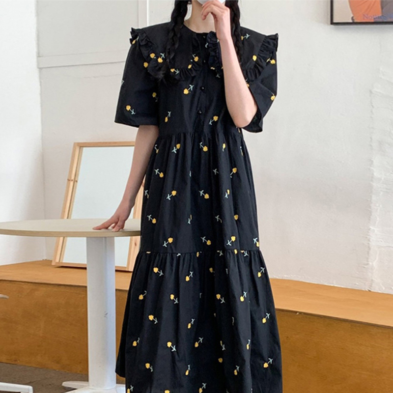 Single breasted pleated waist cinched floral bubble sleeve dress