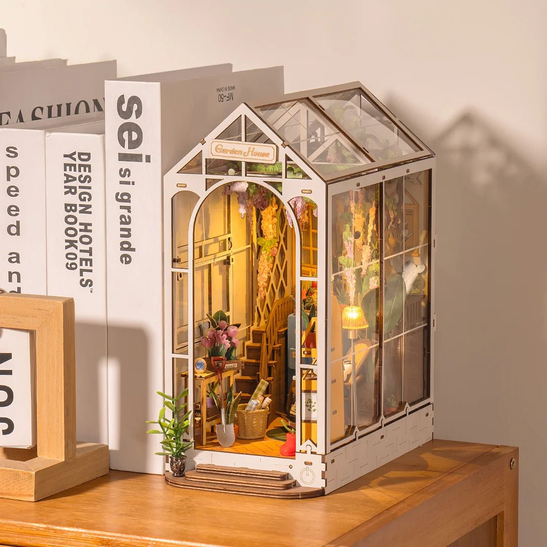 THEATEE Garden House 3D Wooden DIY Book Nook