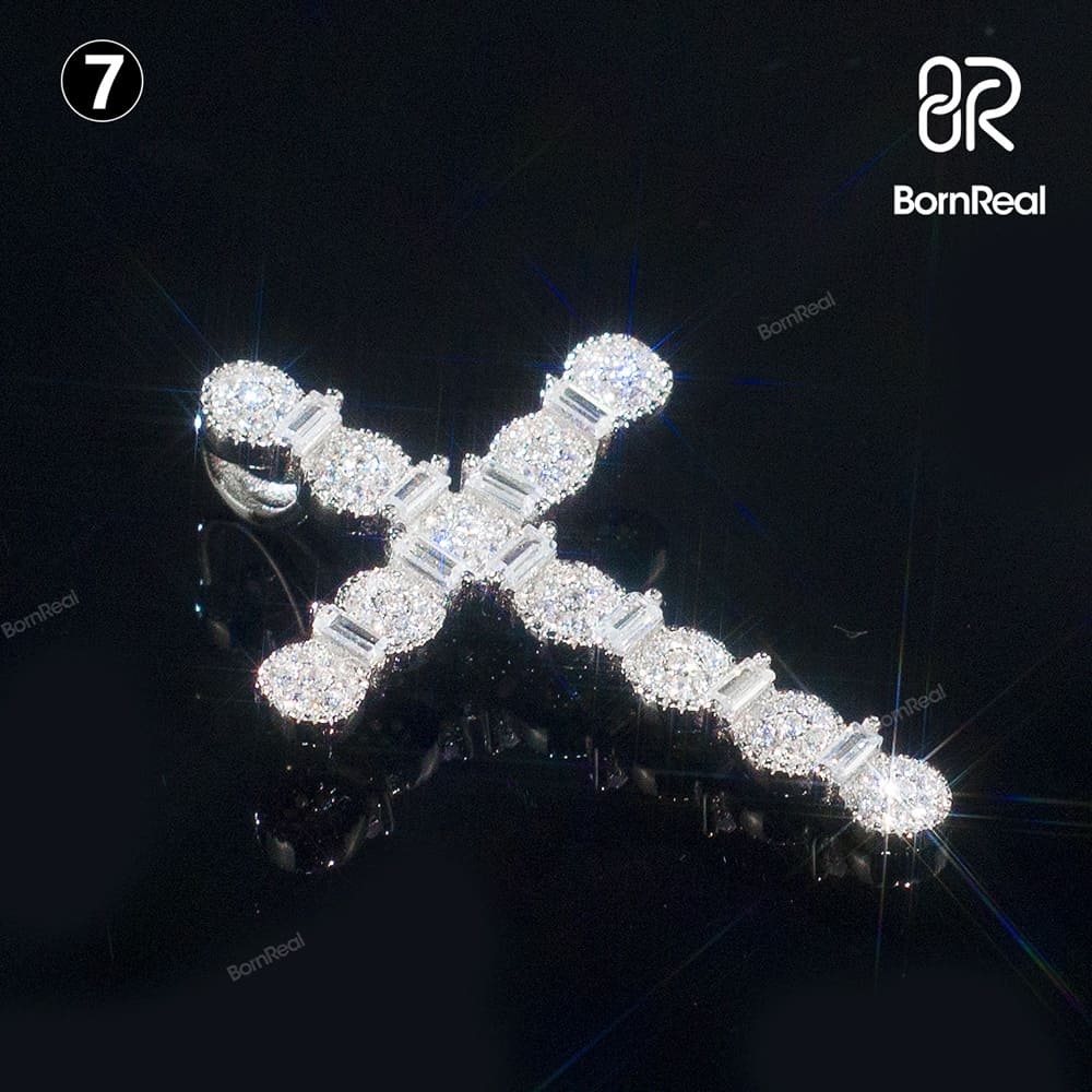 Pendentif Croix Taille Brillant en Or Blanc