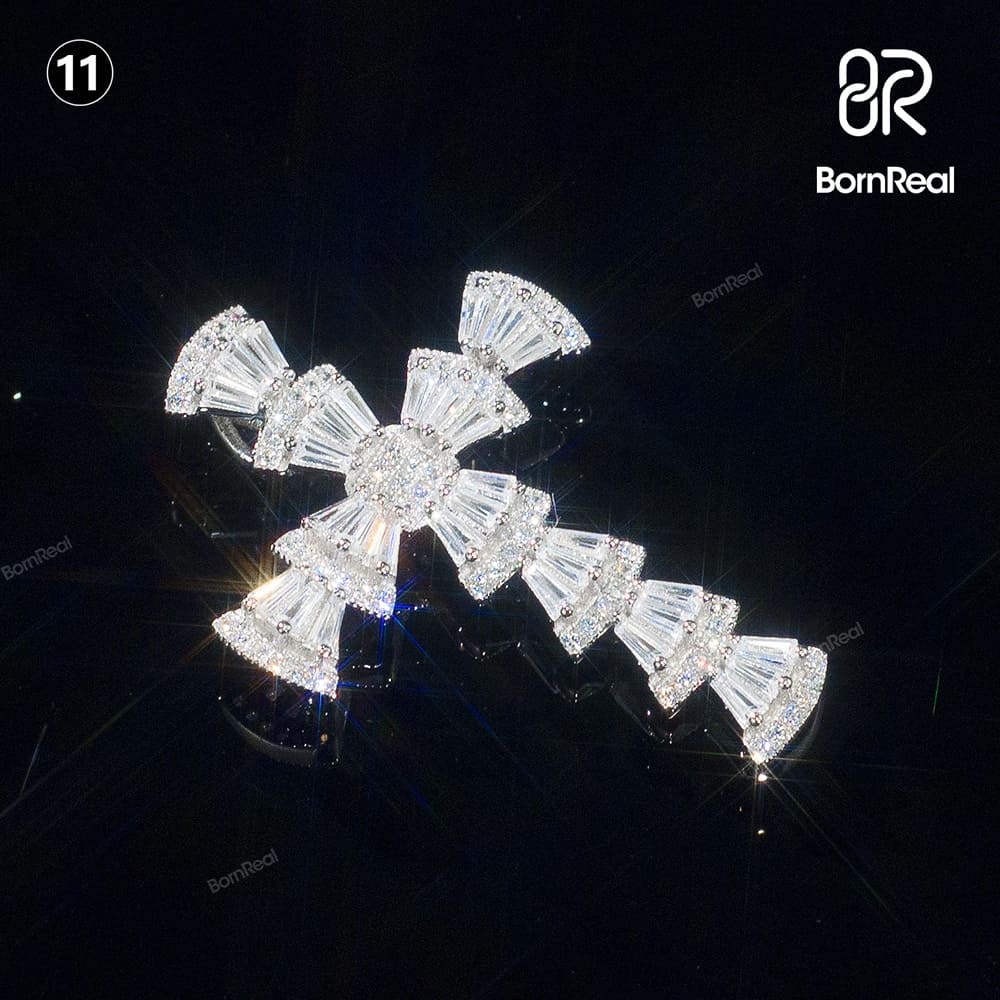 Pendentif Croix Taille Brillant en Or Blanc