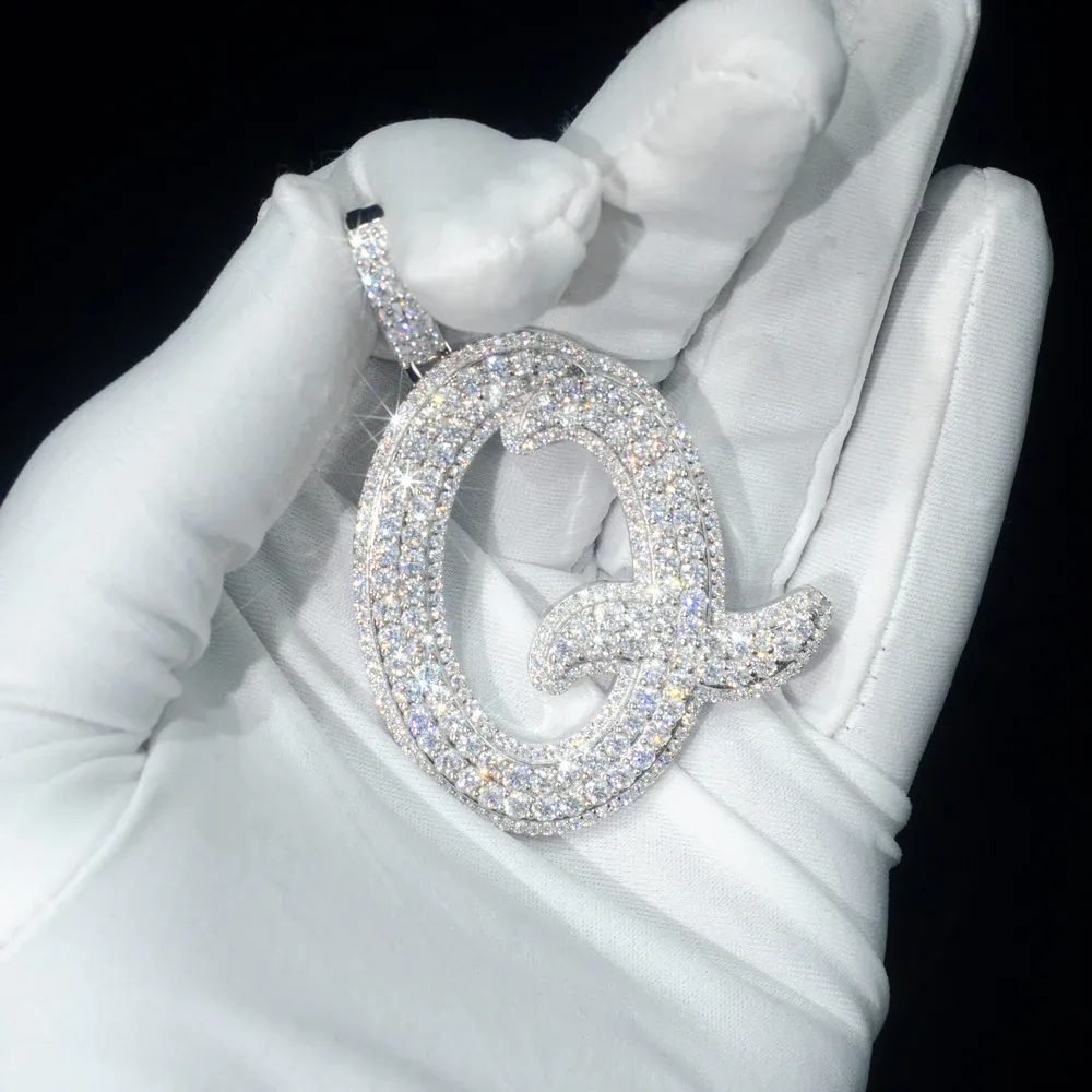 Pendentif 26 Lettres en Or Blanc 2"