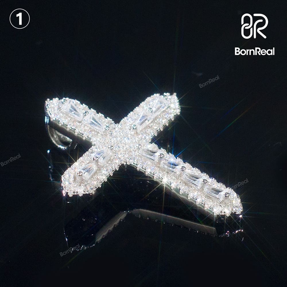 Pendentif Croix Taille Brillant en Or Blanc