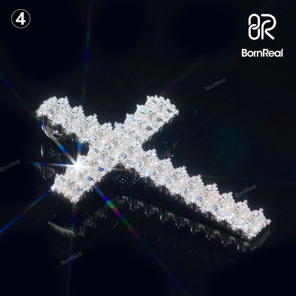 Pendentif Croix Taille Brillant en Or Blanc