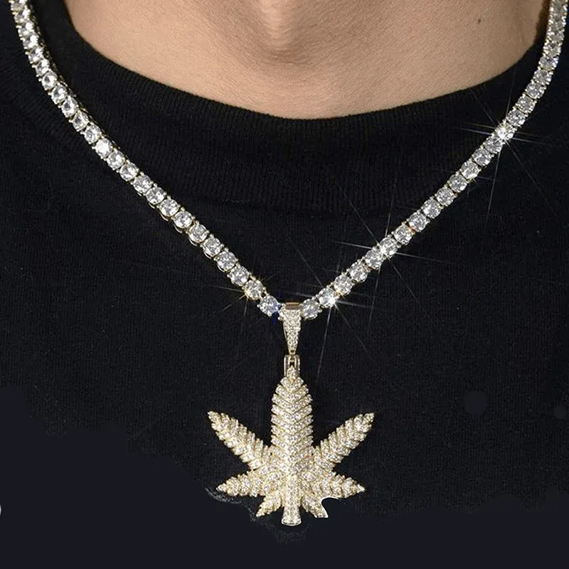 Feuille de cannabis Pendentif 1.5"