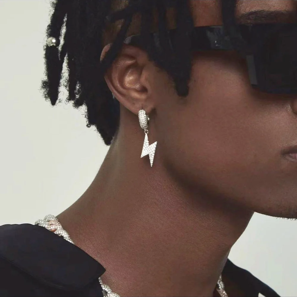 Boucles d'Oreilles Pendantes Eclair Moissanite