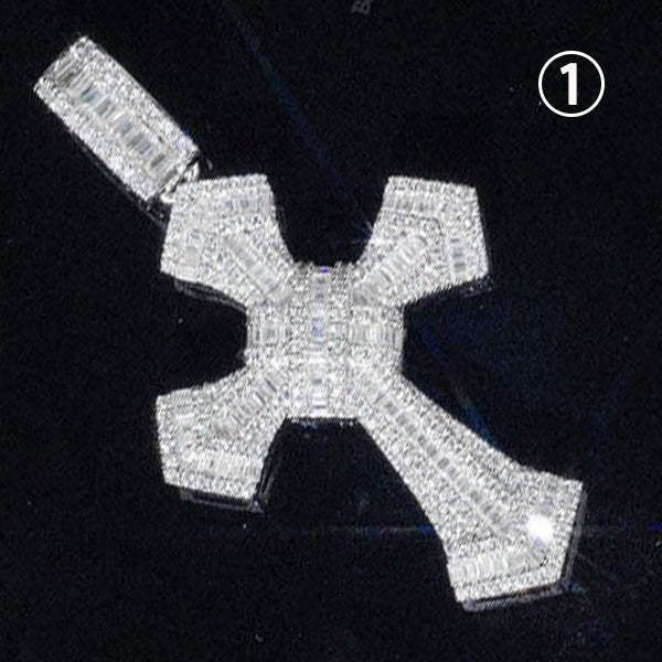 Pendentif croix en grappe de moissanite 1.5"