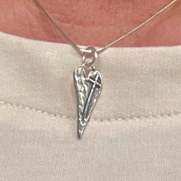 ✝️100% Handmade Silver Cross Healing Heart