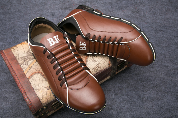 MEN'S COMFORTABLE INSOLE NON-SLIP SNEAKERS