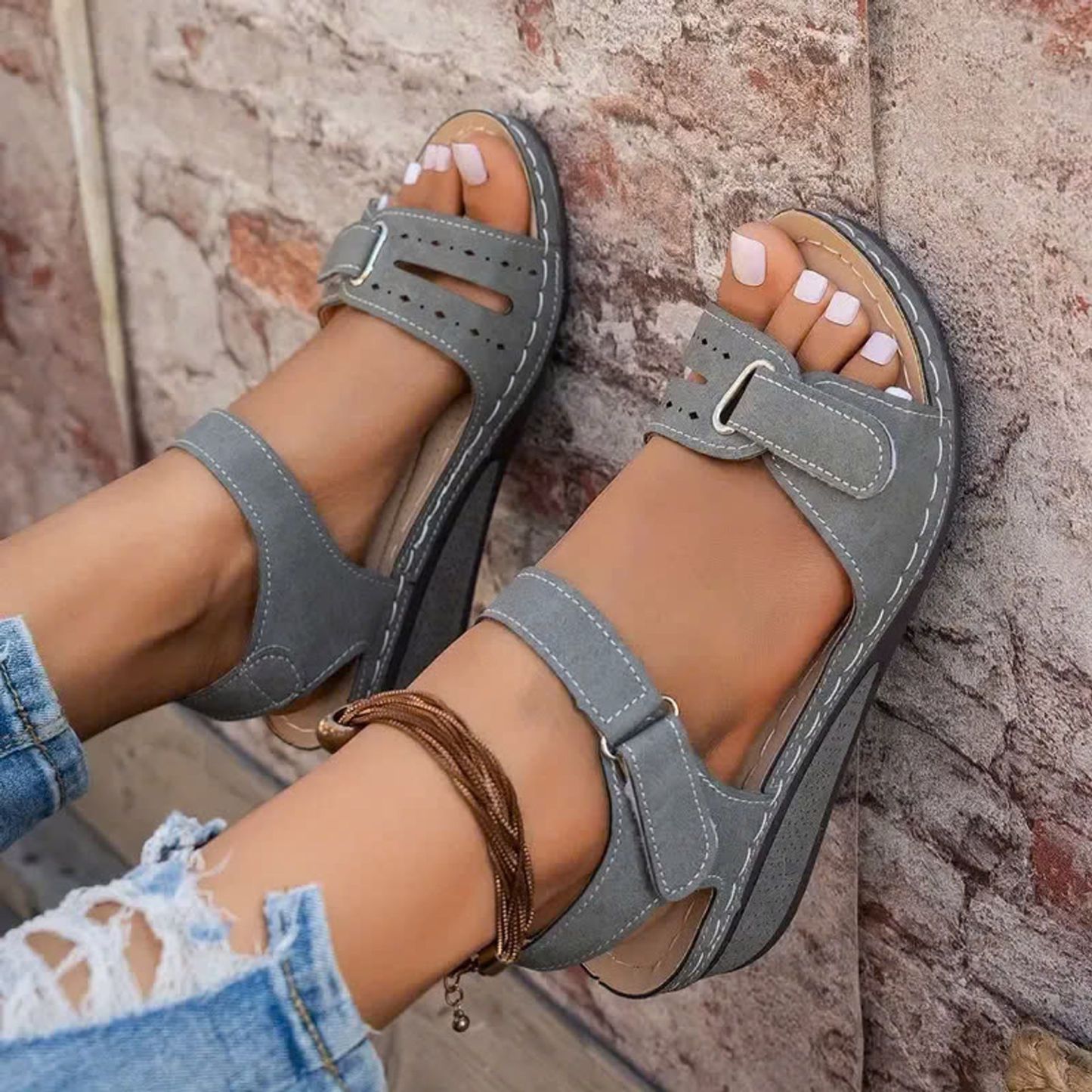 🔥Last Day Deal 70% OFF🔥 - Soft & Stylish Wedge Sandals for Effortless Comfort!