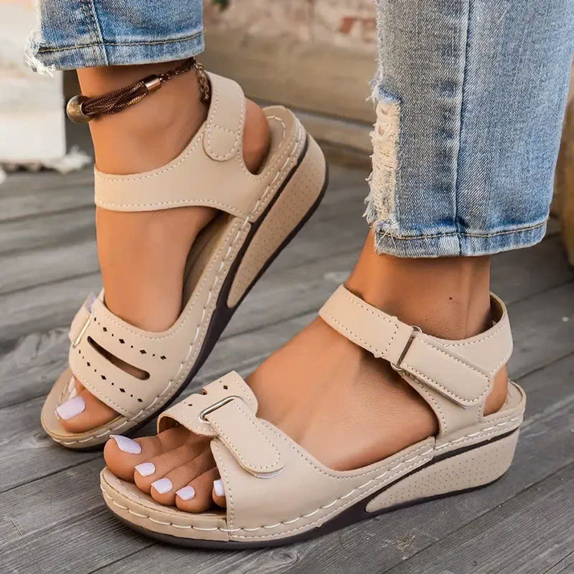 🔥Last Day Deal 70% OFF🔥 - Soft & Stylish Wedge Sandals for Effortless Comfort!